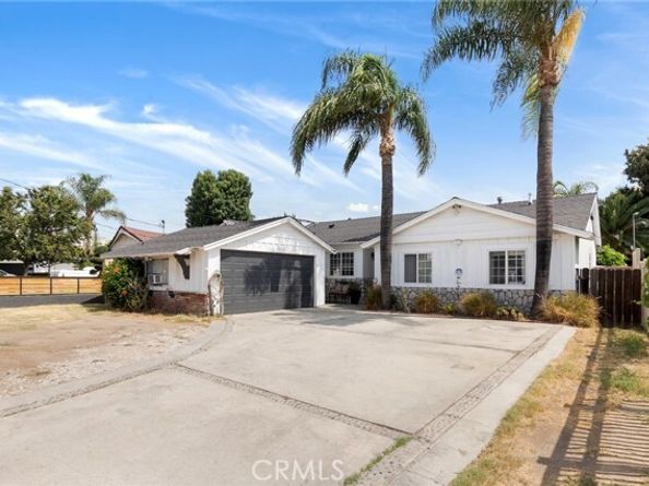 8626 Marklein, North Hills (los Angeles) CA 91343