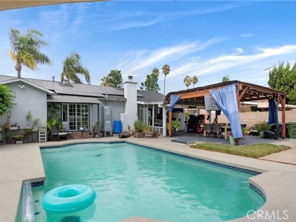 8626 Marklein, North Hills (los Angeles) CA 91343