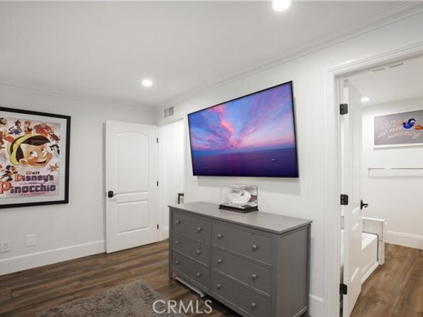 5227 Marina Pacifica, Long Beach CA 90803