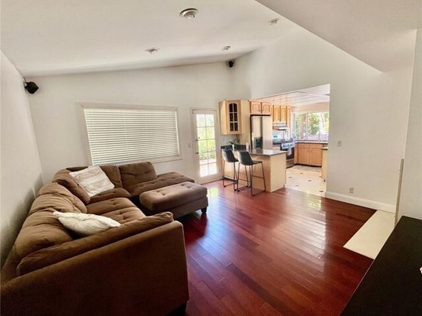 10116 Viking Avenue, Northridge (los Angeles) CA 91324