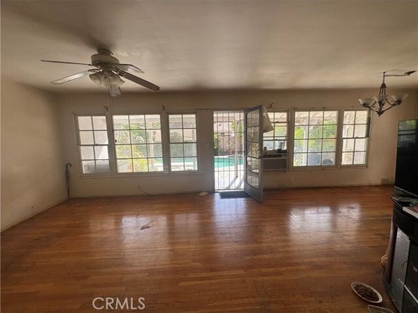 8116 Willis Avenue, Panorama City (los Angeles) CA 91402