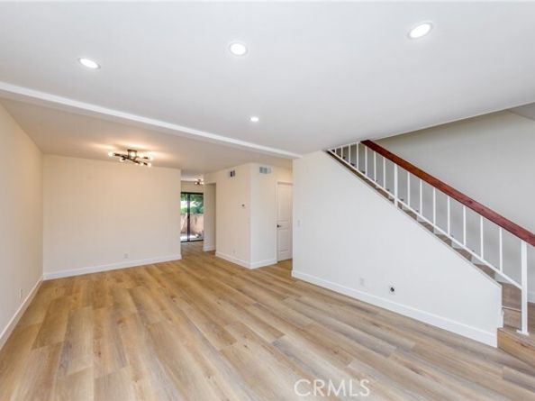 15035 Nordhoff Street 115, North Hills (los Angeles) CA 91343