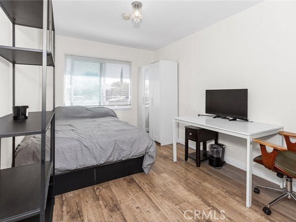 8827 Sylmar Avenue, Panorama City (los Angeles) CA 91402