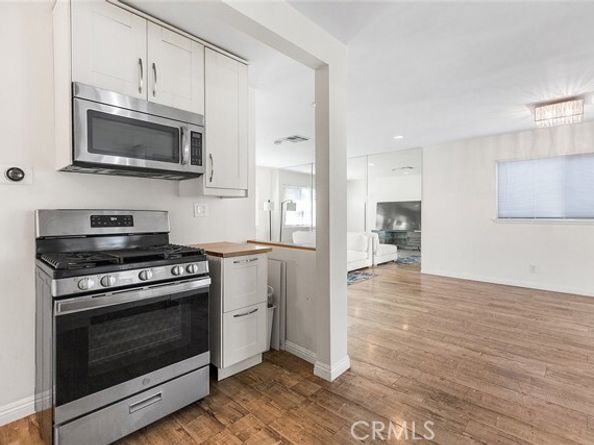 8827 Sylmar Avenue, Panorama City (los Angeles) CA 91402