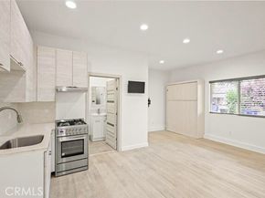 6709 Mammoth Avenue, Los Angeles CA 91405