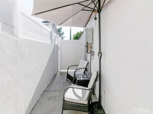 6709 Mammoth Avenue, Los Angeles CA 91405