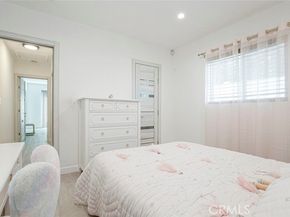 6709 Mammoth Avenue, Los Angeles CA 91405