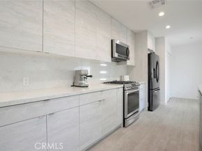 6709 Mammoth Avenue, Los Angeles CA 91405