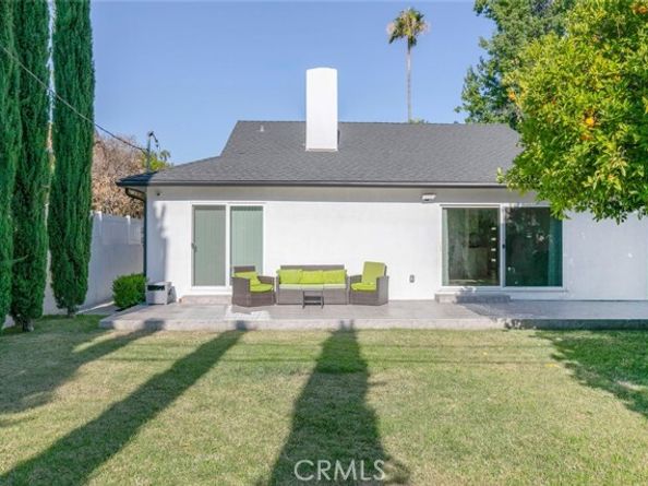 6709 Mammoth Avenue, Los Angeles CA 91405