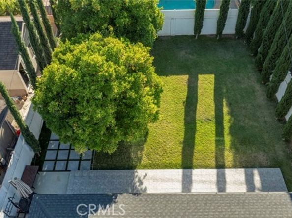 6709 Mammoth Avenue, Los Angeles CA 91405