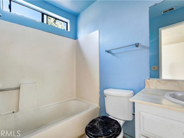8331 Cedros Avenue 11, Panorama City (los Angeles) CA 91402