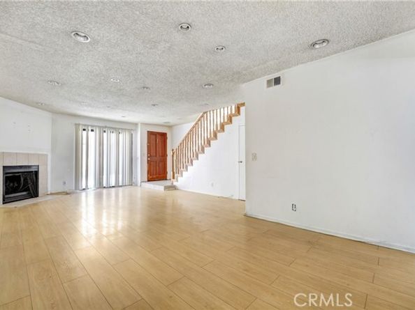 8331 Cedros Avenue 11, Panorama City (los Angeles) CA 91402