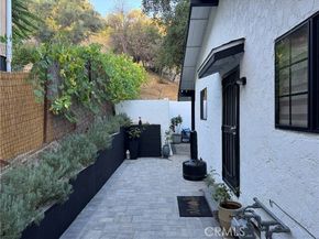 9739 Hillhaven Avenue, Tujunga (los Angeles) CA 91042