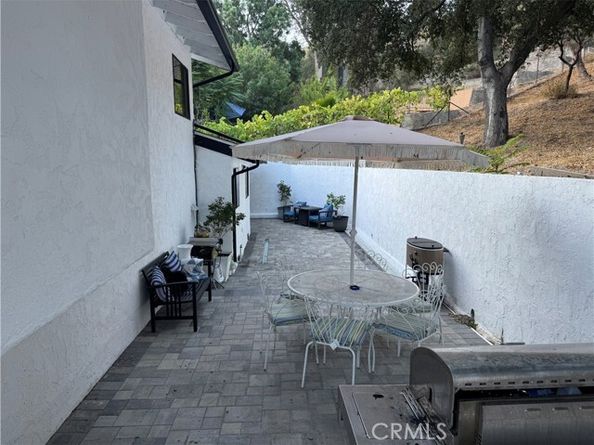 9739 Hillhaven Avenue, Tujunga (los Angeles) CA 91042