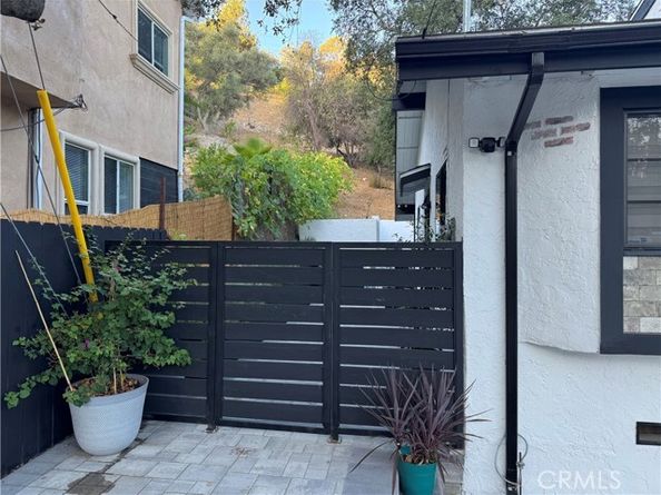 9739 Hillhaven Avenue, Tujunga (los Angeles) CA 91042