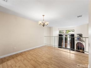 21054 Parthenia 11, Canoga Park (los Angeles) CA 91304