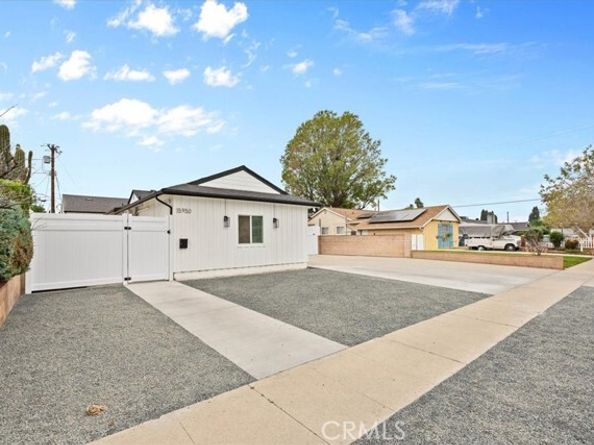 15952 Simonds, Granada Hills (los Angeles) CA 91344