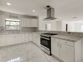 8022 Longridge Avenue, North Hollywood (los Angeles) CA 91605