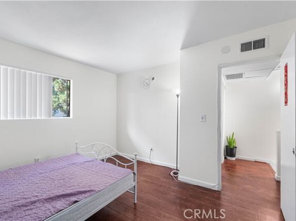 8414 Columbus Avenue 10, North Hills (los Angeles) CA 91343