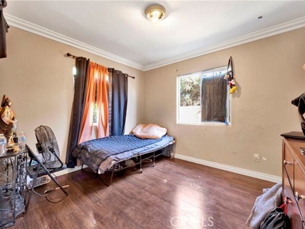 13286 Terra Bella Street, Pacoima (los Angeles) CA 91331