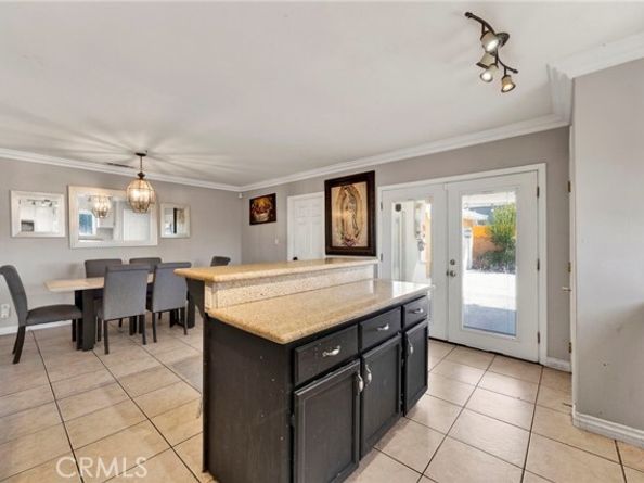 13286 Terra Bella Street, Pacoima (los Angeles) CA 91331