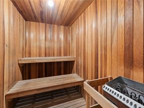 7035 Woodley 205, Van Nuys (los Angeles) CA 91406