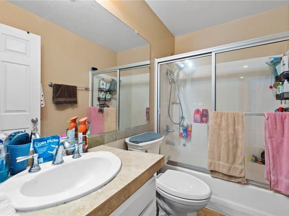 7035 Woodley 205, Van Nuys (los Angeles) CA 91406