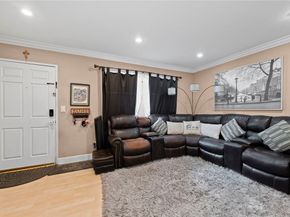 7035 Woodley 205, Van Nuys (los Angeles) CA 91406