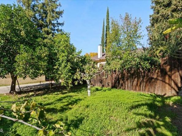 18746 Plummer Street, Northridge (los Angeles) CA 91324