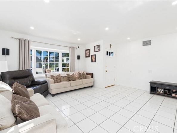 4331 Rafael, Irvine CA 92604