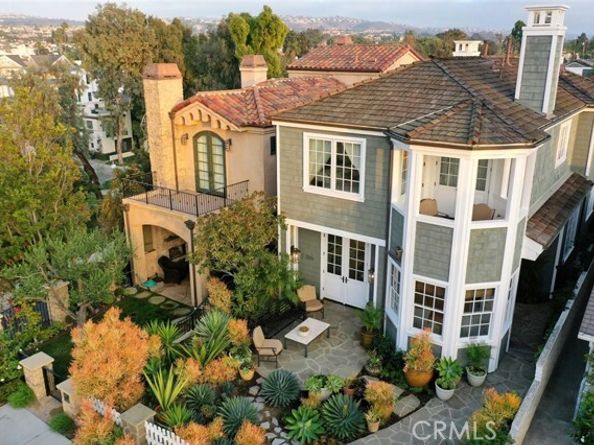 320 Heliotrope Avenue, Corona Del Mar (newport Beach) CA 92625