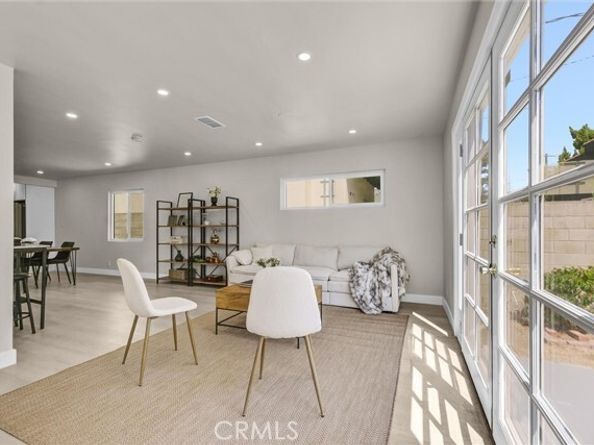 2942 S West View, Los Angeles CA 90016