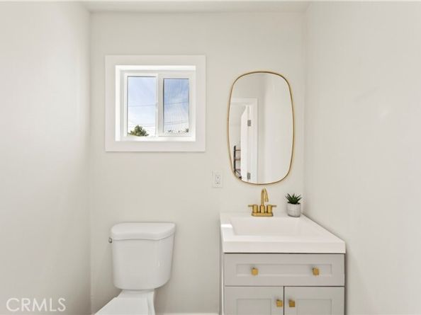 2942 S West View, Los Angeles CA 90016