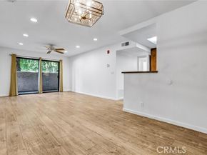 22100 Burbank 130C, Woodland Hills (los Angeles) CA 91367