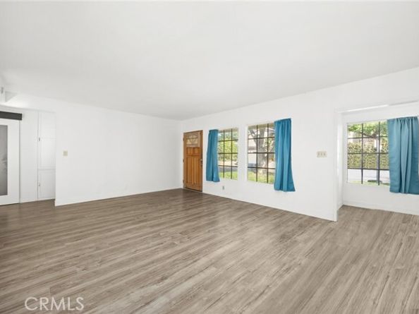 10833 McVine Ave Avenue, Sunland (los Angeles) CA 91040