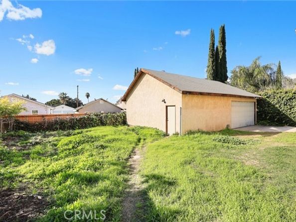 10833 McVine Ave Avenue, Sunland (los Angeles) CA 91040