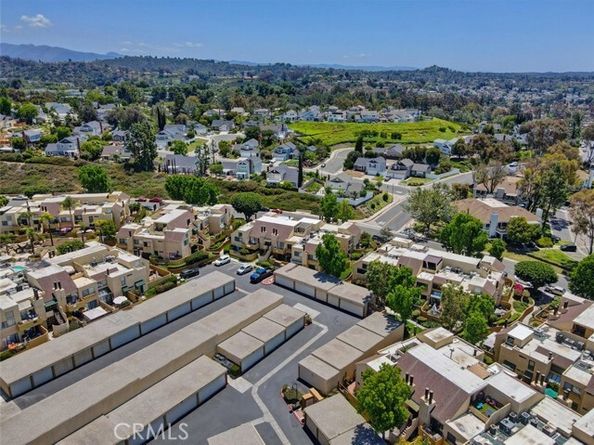 25712 Le Parc 7, Lake Forest (el Toro) CA 92630