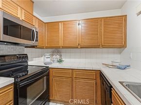 25712 Le Parc 7, Lake Forest (el Toro) CA 92630