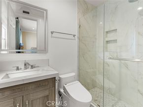 18 Bent Oak, Laguna Hills CA 92679