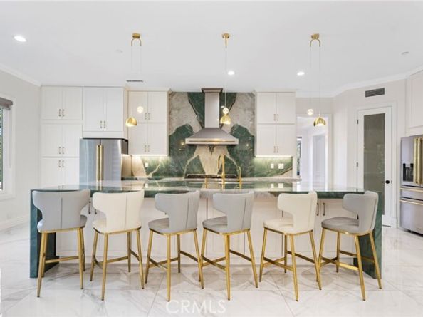 18 Bent Oak, Laguna Hills CA 92679