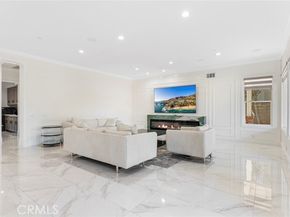 18 Bent Oak, Laguna Hills CA 92679