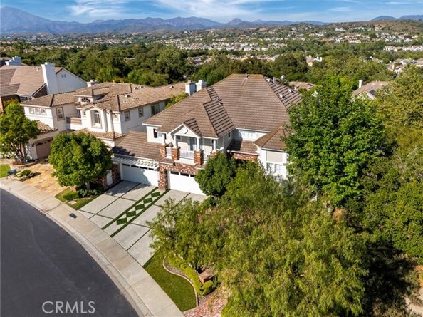 18 Bent Oak, Laguna Hills CA 92679