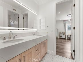 18 Bent Oak, Laguna Hills CA 92679