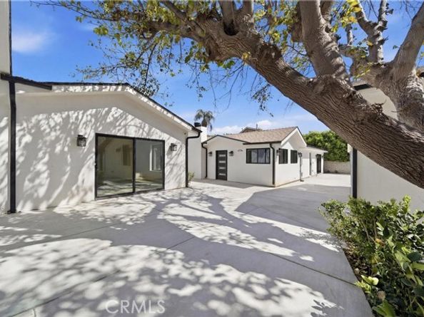 8542 De Celis Pl, North Hills (los Angeles) CA 91343