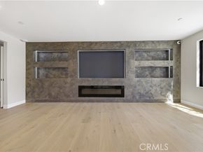 8542 De Celis Pl, North Hills (los Angeles) CA 91343