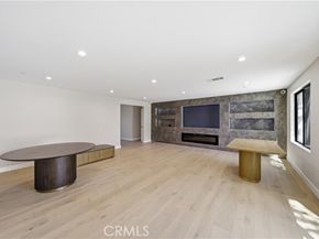 8542 De Celis Pl, North Hills (los Angeles) CA 91343