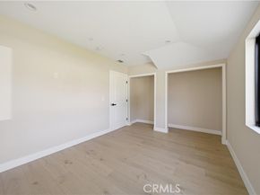 8542 De Celis Pl, North Hills (los Angeles) CA 91343