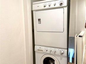 5720 Owensmouth 152, Woodland Hills (los Angeles) CA 91367