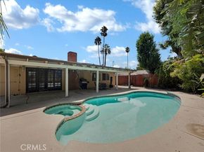 9527 oso Avenue, Chatsworth (los Angeles) CA 91311