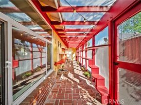 7819 Encino, Northridge (los Angeles) CA 91325